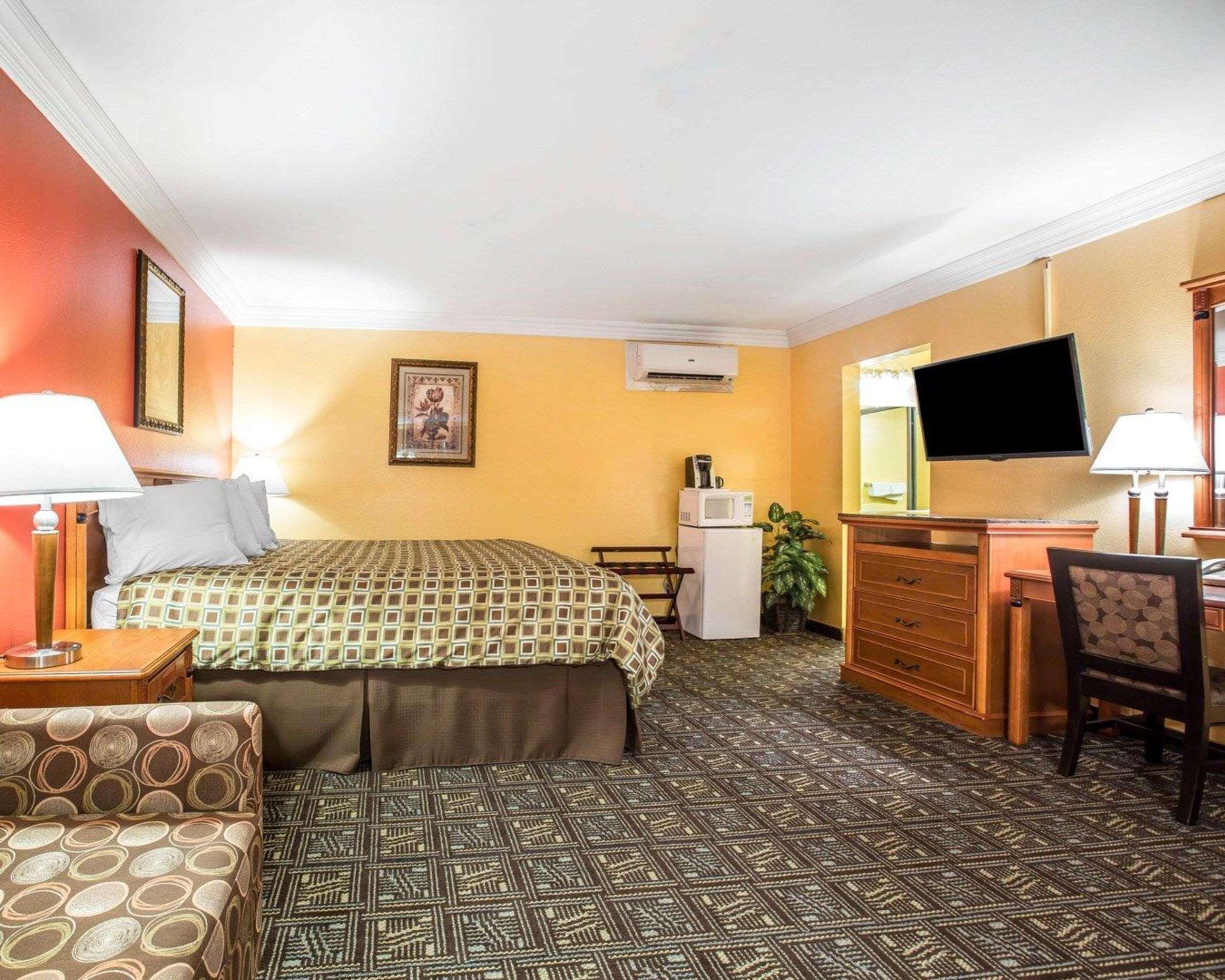 Rodeway Inn Old Town Temecula Dış mekan fotoğraf