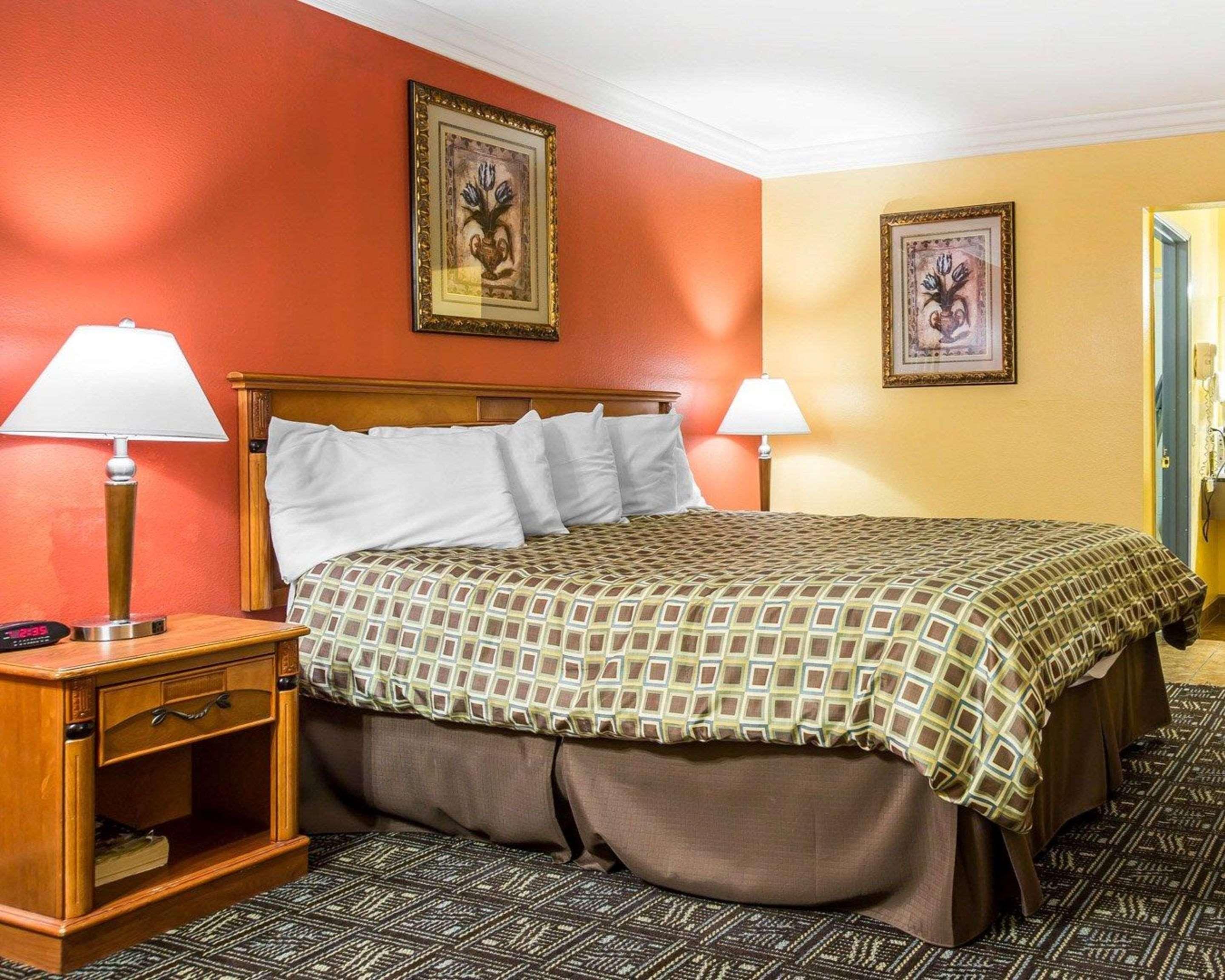 Rodeway Inn Old Town Temecula Dış mekan fotoğraf